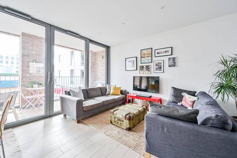 3 bedroom flat for sale - Wade House, Wadeson Street, Victoria Park, London, E2