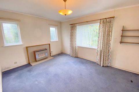 2 bedroom bungalow for sale - Beckford Close, Warminster