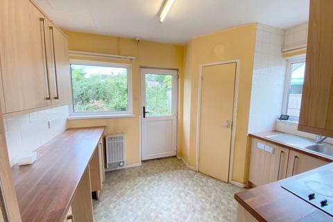 2 bedroom bungalow for sale - Beckford Close, Warminster