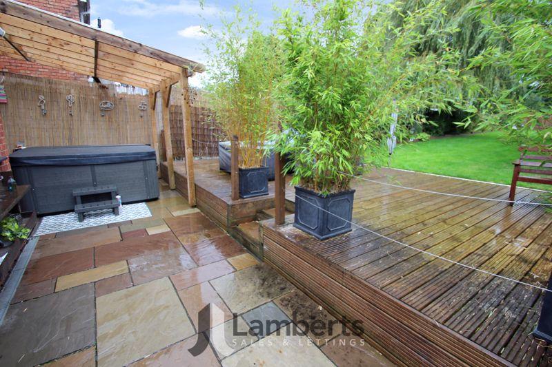 Birmingham Road, Bordesley, Redditch 4 bed detached house for sale £