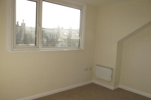 2 bedroom flat to rent - Kirkgate, Shipley, West Yorkshire, UK, BD18