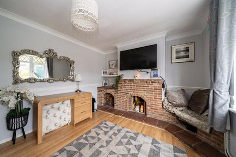 19 Adstone Road, Caddington, Luton, LU1 4JF