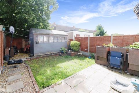 82 Trelawney Avenue, Langley, Slough, SL3 8RW