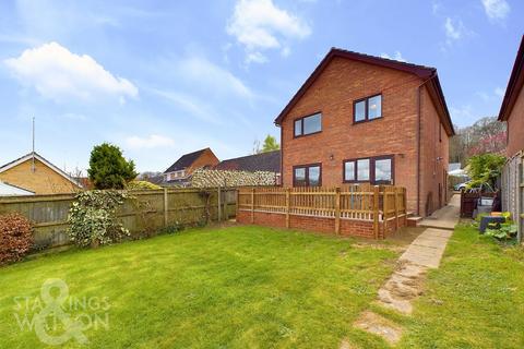 4 bedroom detached house for sale, Breydon Drive North, Old Costessey, Norwich