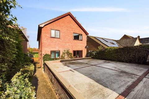 4 bedroom detached house for sale, Breydon Drive North, Old Costessey, Norwich