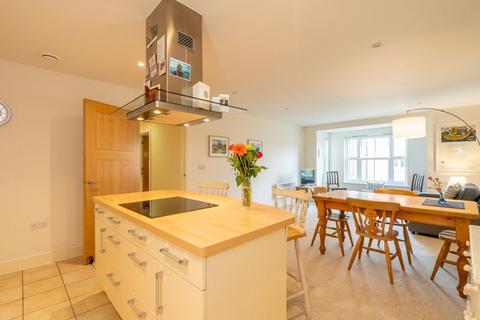 2 bedroom flat for sale, St. Agnes Place, Chichester