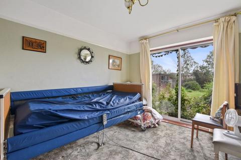 3 bedroom semi-detached house for sale - Jubilee Drive, Ruislip