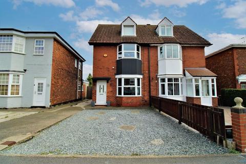 3 bedroom semi-detached house for sale - Colwall Avenue, Hull, HU5