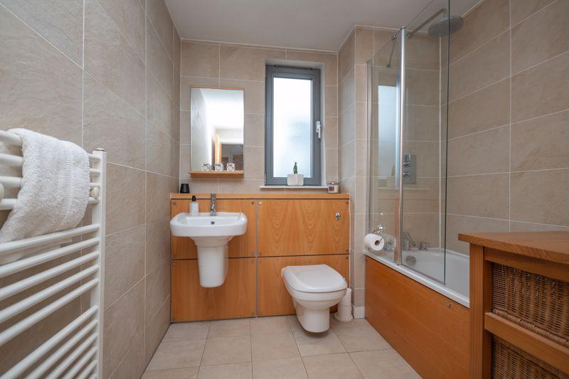Main Bathroom Room