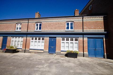 2 bedroom end of terrace house to rent, Harptree Court, Poundbury