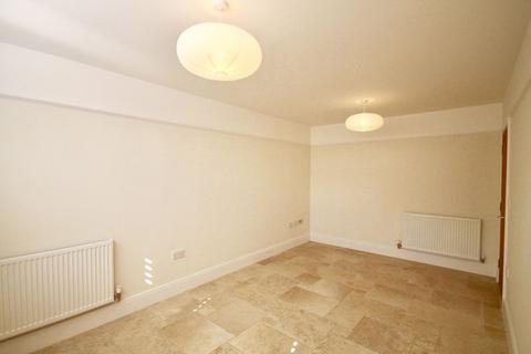 2 bedroom end of terrace house to rent, Harptree Court, Poundbury