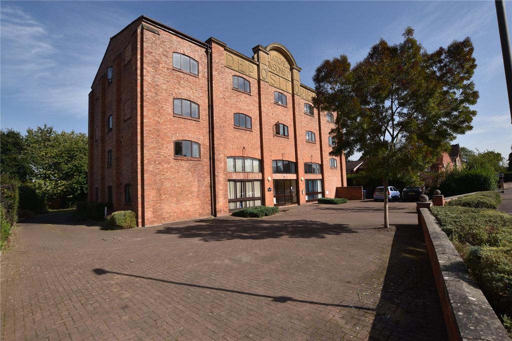 Kingston Road, Taunton, Somerset, TA2 2 bed apartment for sale £150,000