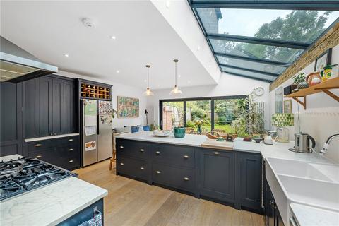 166 Ivydale Road, London, SE15 3BT