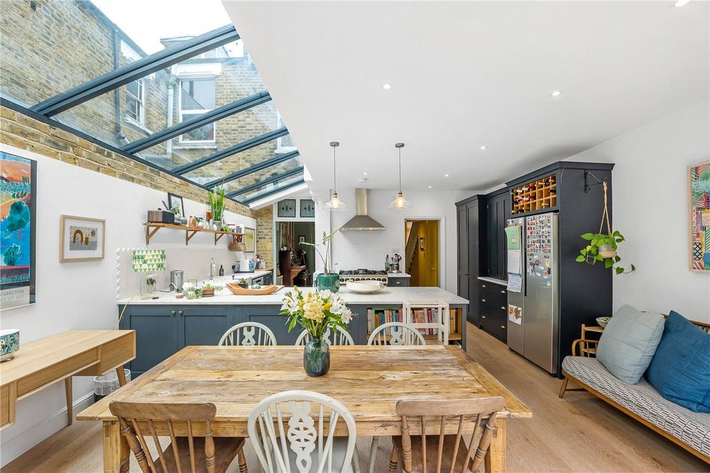 Kitchen/ Diner Pt 4
