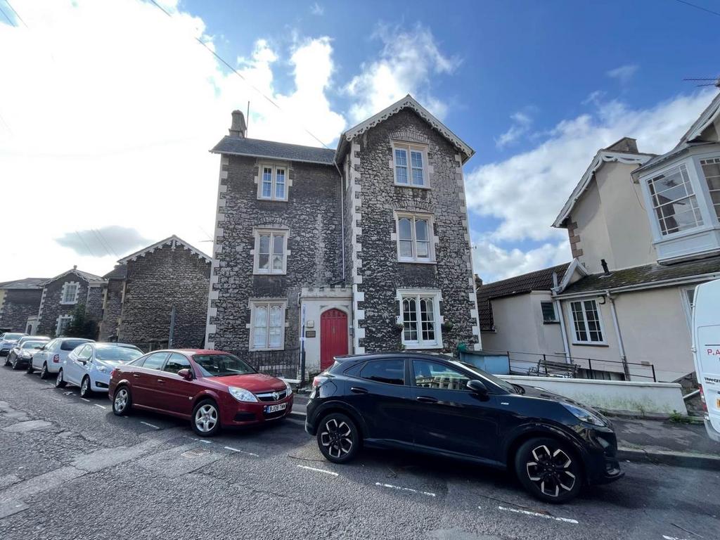 Upper Church Road, WestonsuperMare... 2 bed flat £875 pcm (£202 pw)