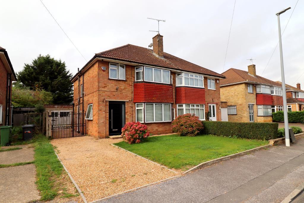 Crowland Road, Putteridge, Luton, Bedfordshire, LU2 8EH 3 bed semi