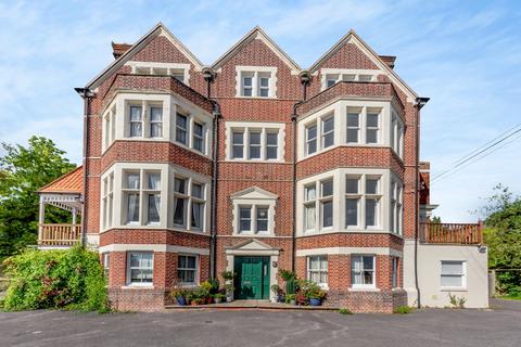 2 bedroom flat for sale, Guildown Road, Guildford, Surrey
