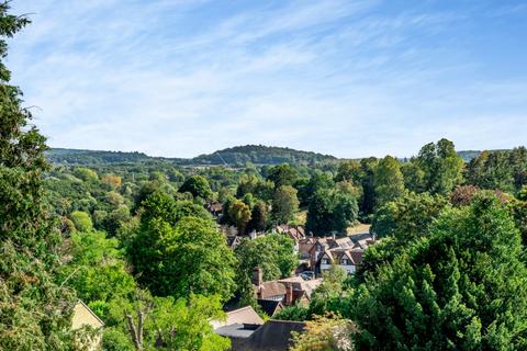 2 bedroom flat for sale, Guildown Road, Guildford, Surrey