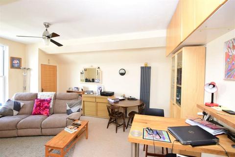 1 bedroom flat for sale - Penkett Road, Wallasey, Merseyside, CH45