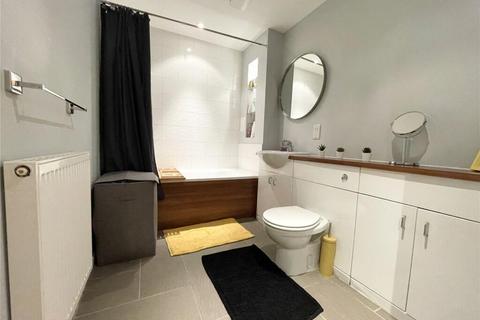 2 bedroom flat for sale - Springhead Parkway, Northfleet DA11