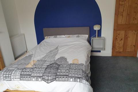 2 bedroom house share to rent - Heath Road - UFS