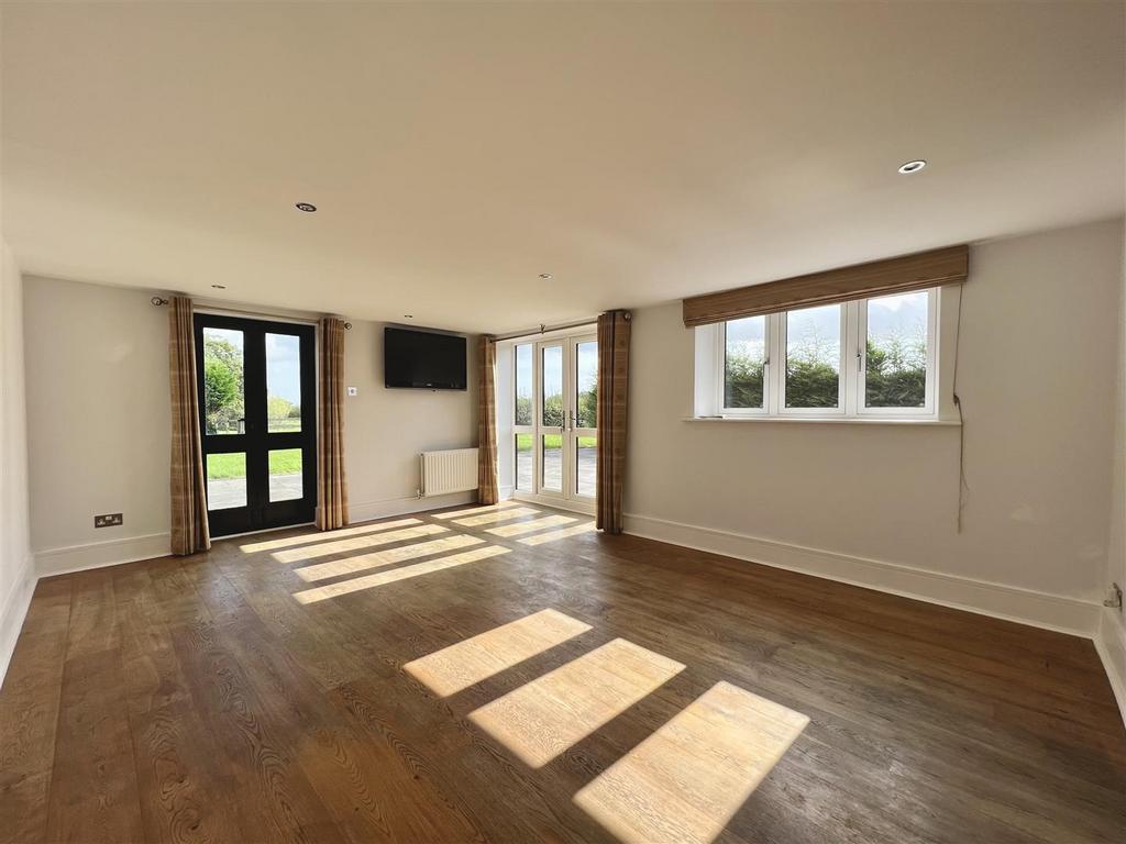 Poplar Hall Lane, ChorltonByBackford, Chester 5 bed detached house for sale £650,000