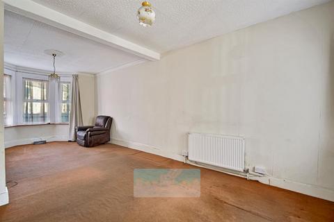 2 Burdett Road, Croydon, CR0 2HH