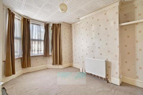 2 Burdett Road, Croydon, CR0 2HH
