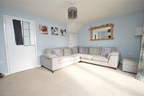 3 bedroom semi-detached house for sale, Thorpe View, Leeds, West Yorkshire