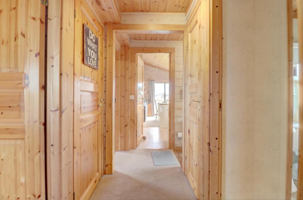 Hallway.jpg