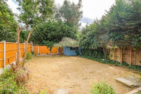 47 Marlyon Road, Ilford, IG6 3XW