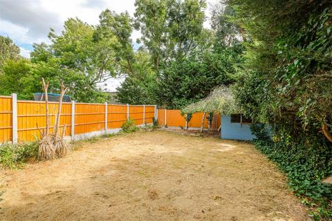 47 Marlyon Road, Ilford, IG6 3XW