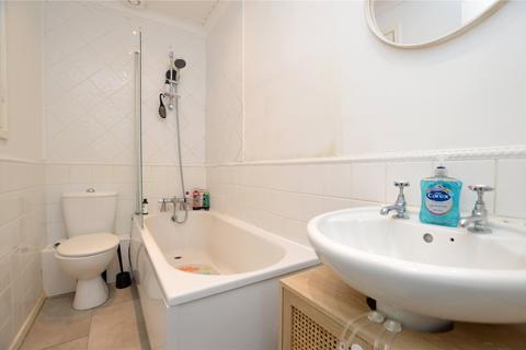 16 Springbank Close, Farsley, Pudsey, LS28 5EW