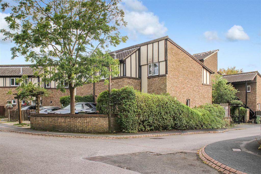 Tranlands Brigg, Heelands, Milton Keynes 3 bed end of terrace house for