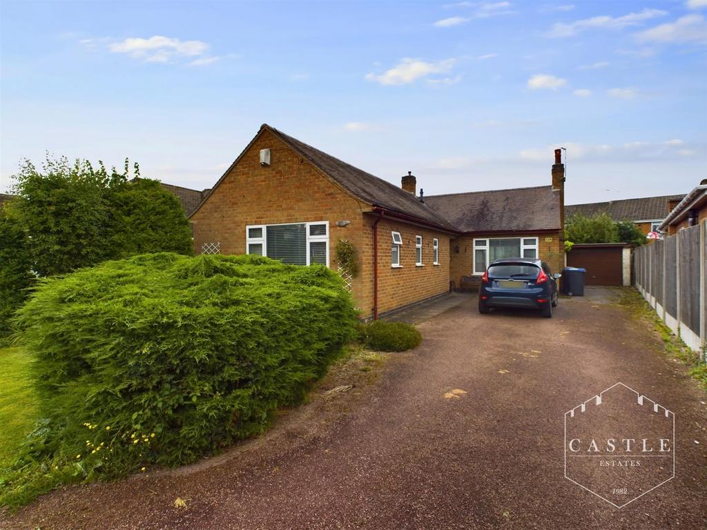 Middlefield Lane, Hinckley 3 bed detached bungalow for sale £300,000