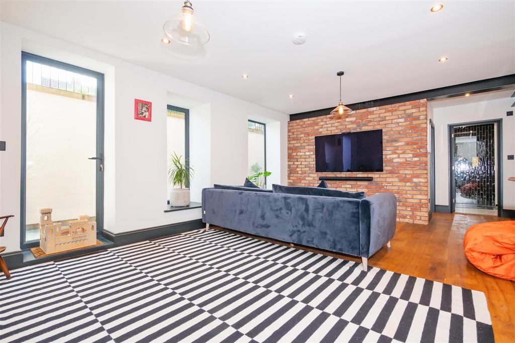 Family Room Aspect 2