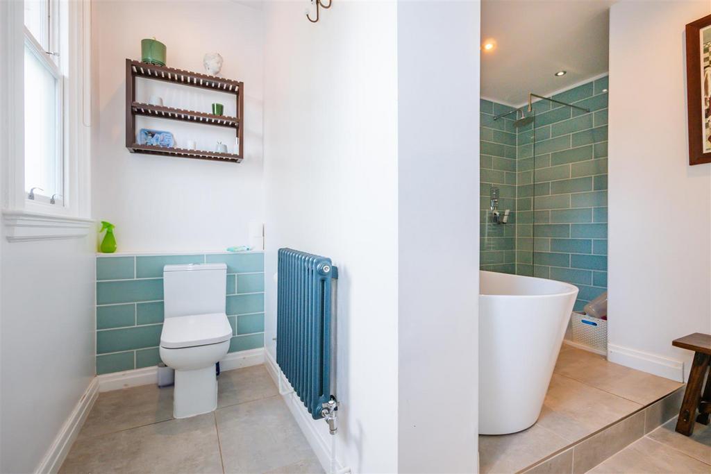 Family Bathroom 1 Aspect 2