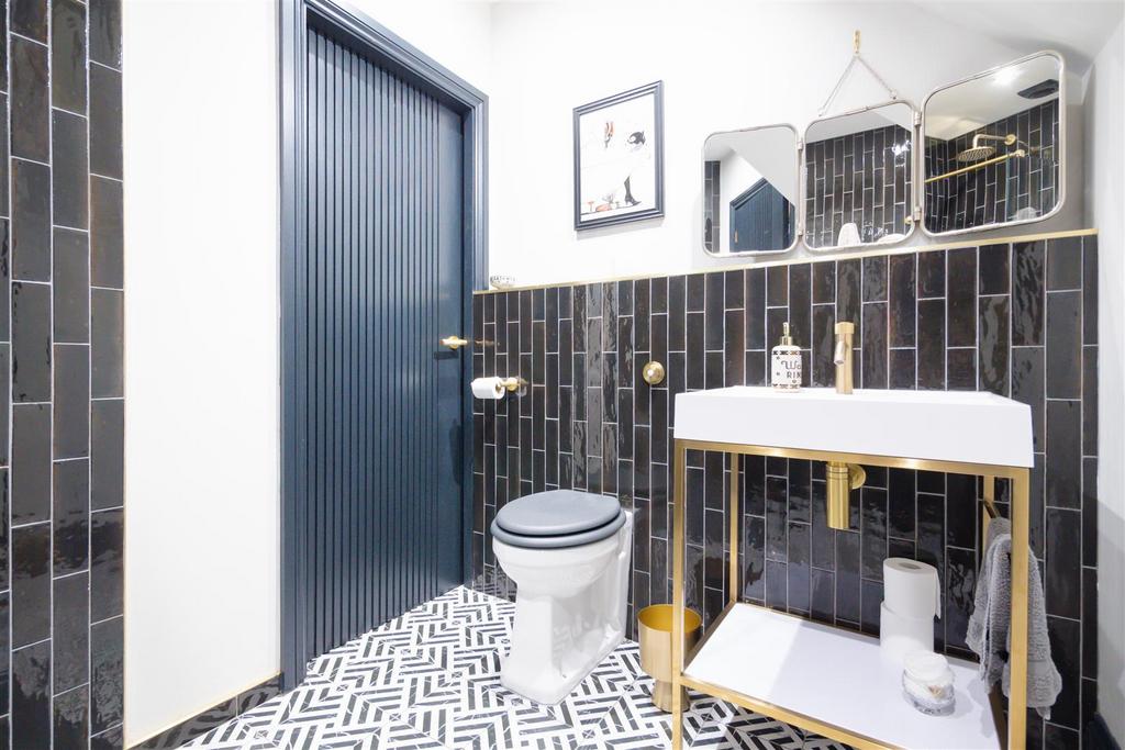 Shower Room 3