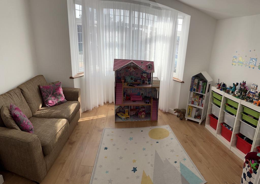 Playroom 1.jpg