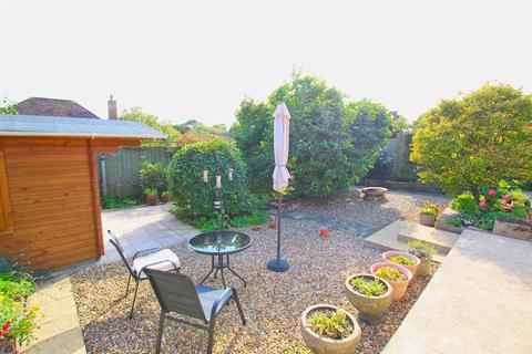 15 Belgrave Drive, Hornsea, HU18 1LU