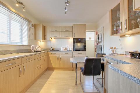 15 Belgrave Drive, Hornsea, HU18 1LU