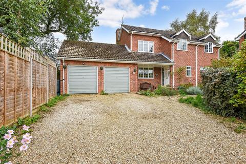 3 Sand Close, West Wellow, Romsey, SO51 6RD