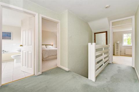 3 Sand Close, West Wellow, Romsey, SO51 6RD