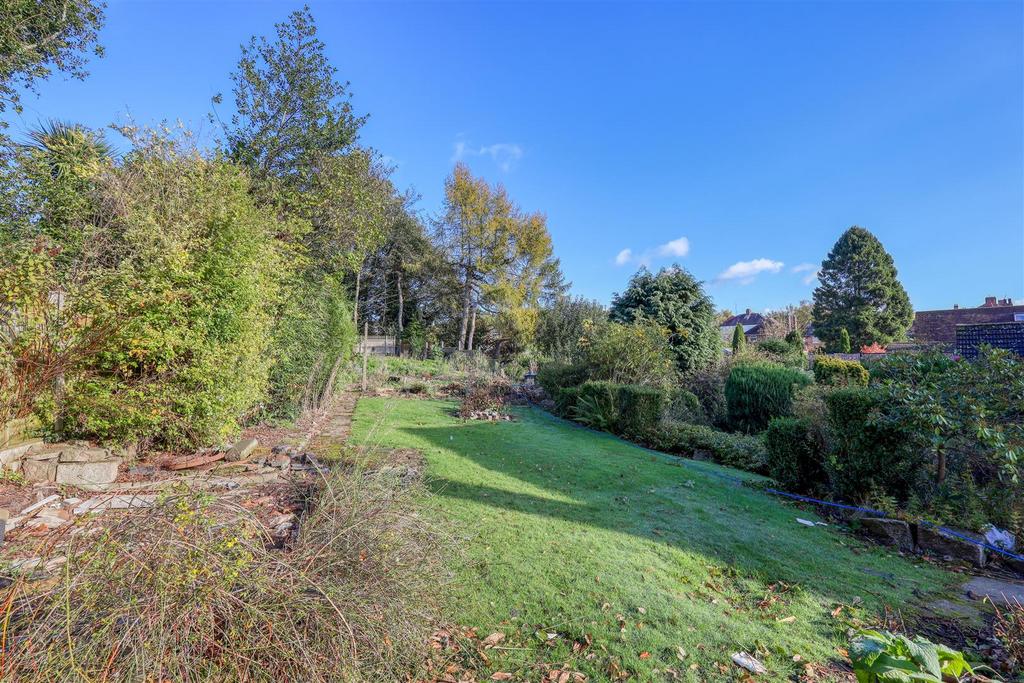 Land, Hollycroft, Hinckley Land for sale £80,000