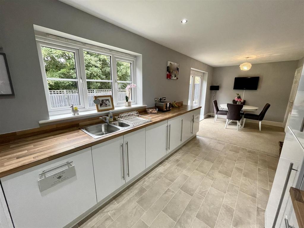 Kitchen / Diner