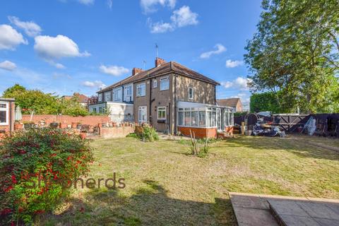 3 bedroom property with land for sale - Admirals Walk, Hoddesdon EN11