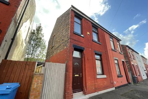 2 bedroom end of terrace house for sale - Dresden Street, Manchester