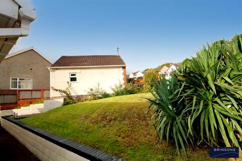 3 bedroom detached bungalow for sale, The Avenue, Ystrad Mynach, Hengoed