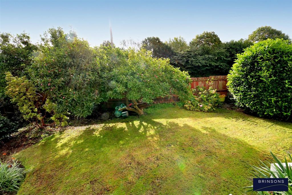 The Avenue, Ystrad Mynach, Hengoed 3 bed detached bungalow for sale £