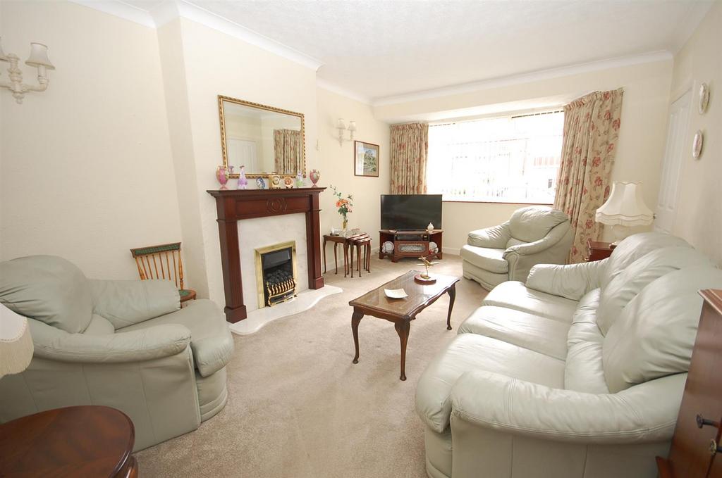 Ringway, Garforth, Leeds 2 bed semidetached bungalow £269,995